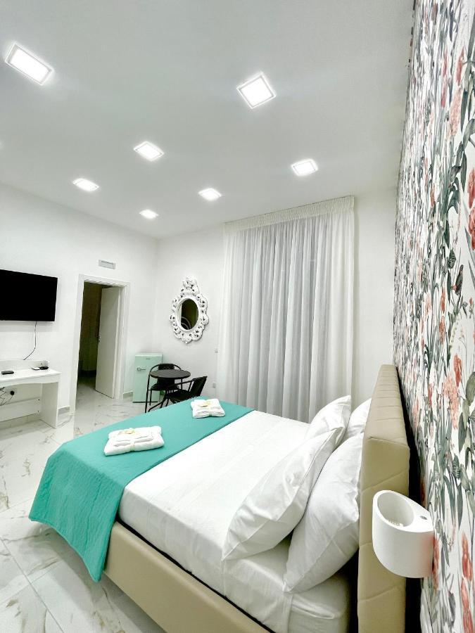 Virgy House Bed and Breakfast Napels Buitenkant foto