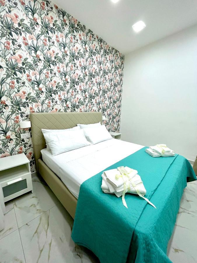 Virgy House Bed and Breakfast Napels Buitenkant foto
